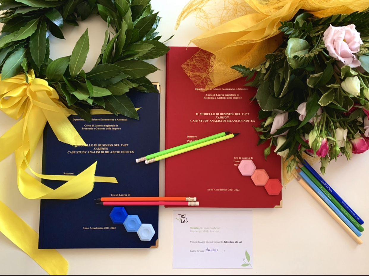 Stampa tesi diverse in un unico ordine