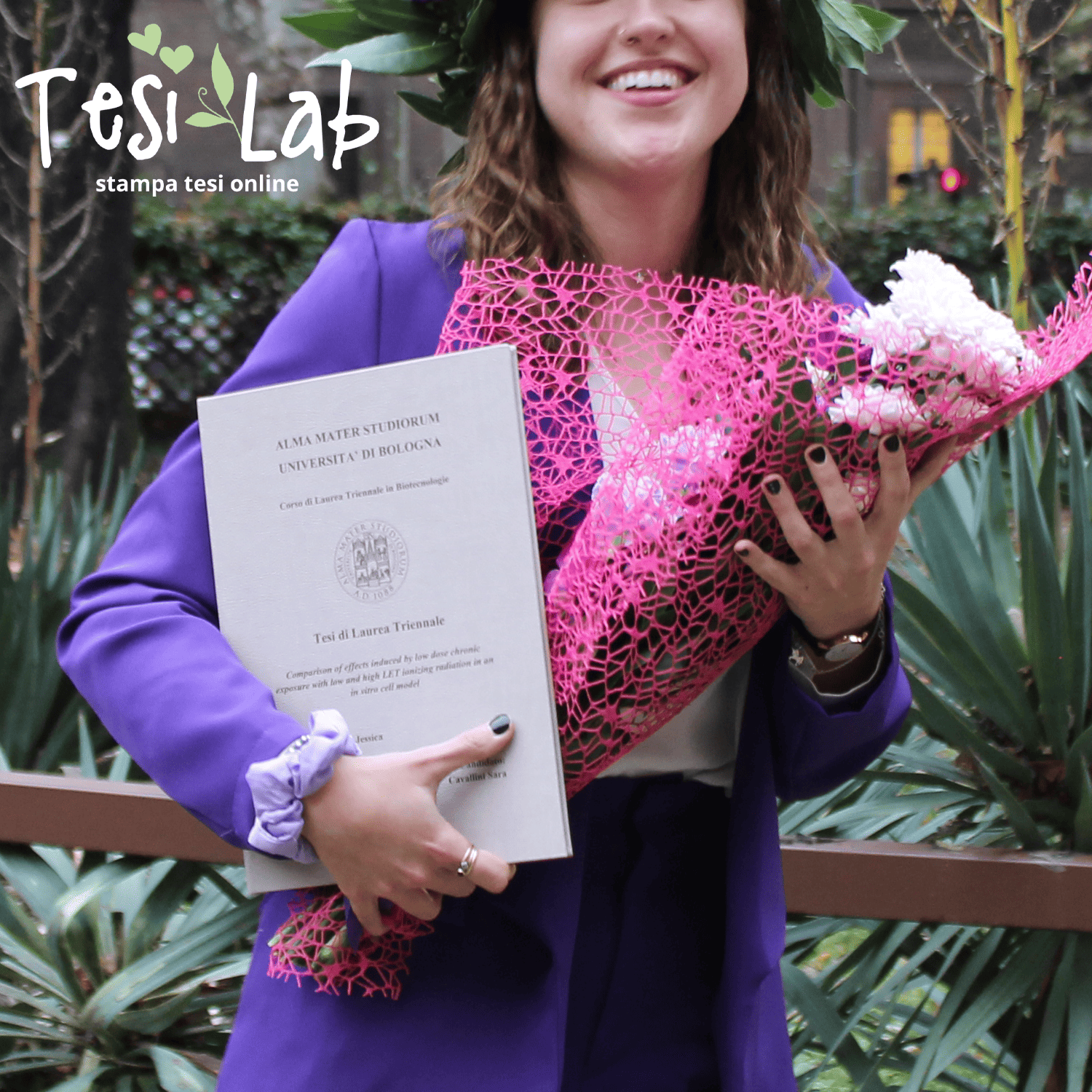 Tesi beige effetto pelle colore grigio caldo scritta nera